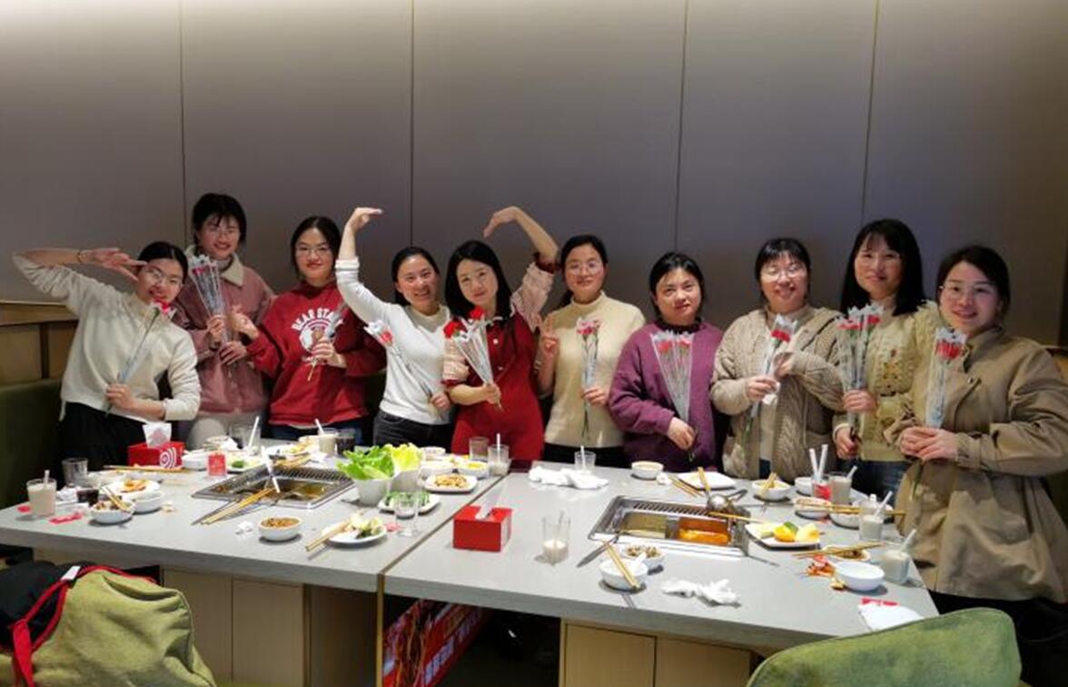 江西寰洲开展三八妇女节活动