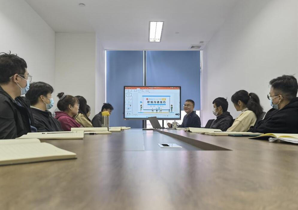江西亦能公司组织员工培训学习