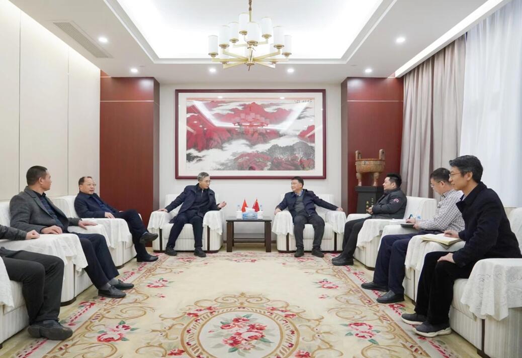 南丰县委副书记、县长张沥泉一行莅临江咨公司考察调研