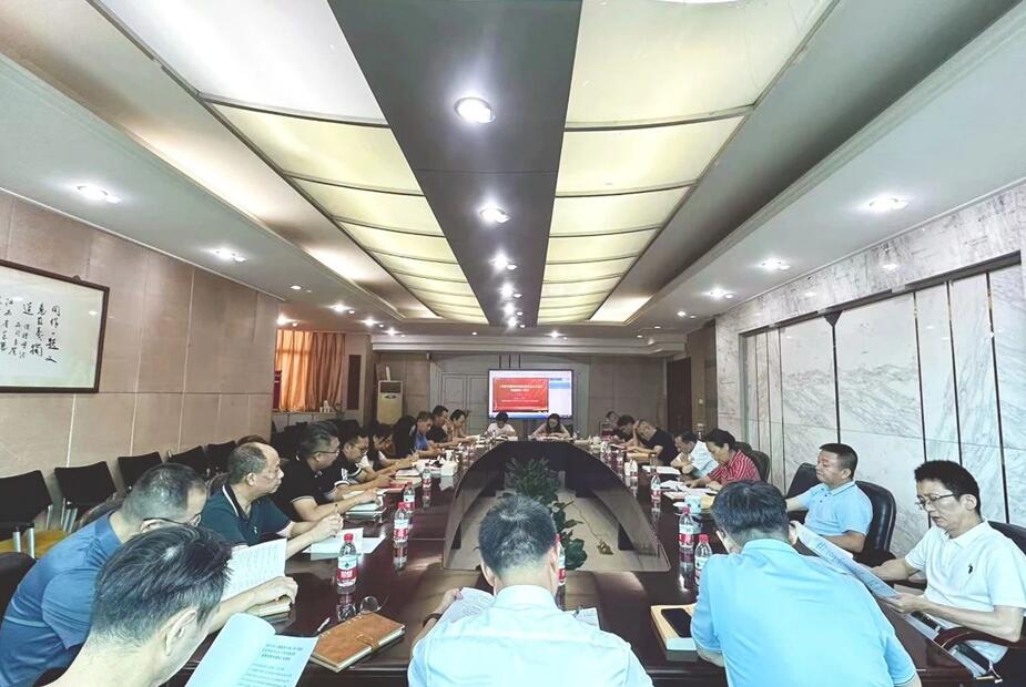 省建院集团公司召开党委理论学习会