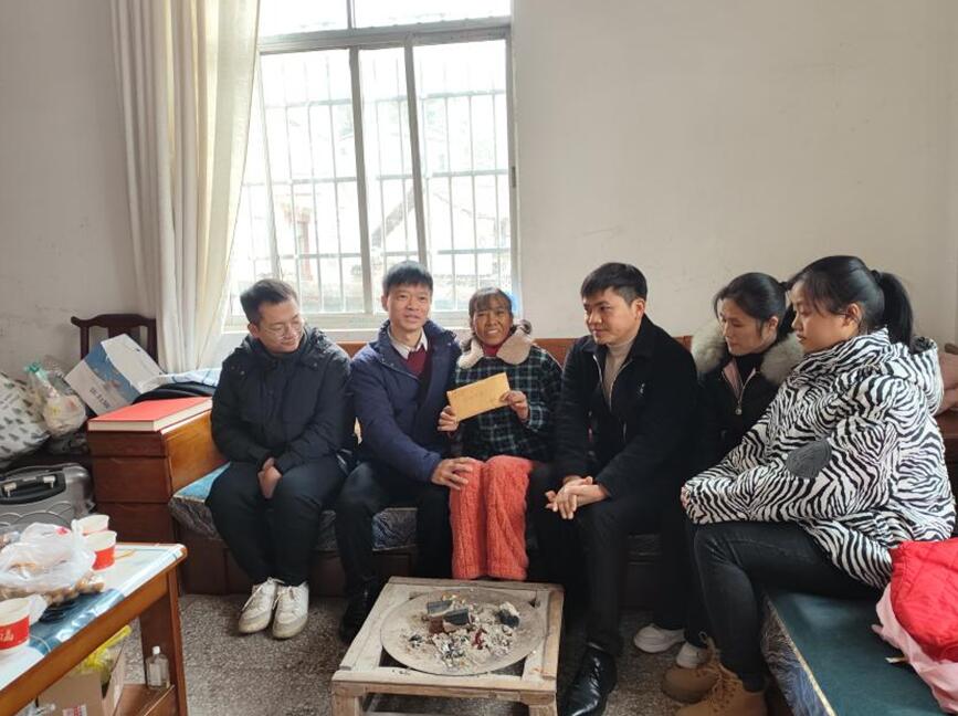 江西信德公司助力员工家属赠爱心活动