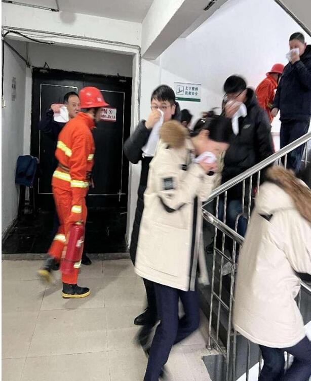 江西恒泰公司开展消防疏散应急实战演练