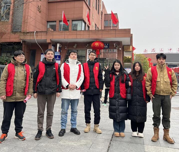 江西新阳公司参与社区护学岗志愿者活动