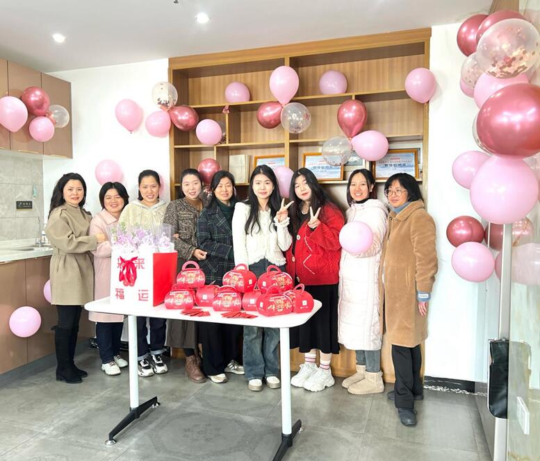 江西新阳公司欢庆国际三八妇女节