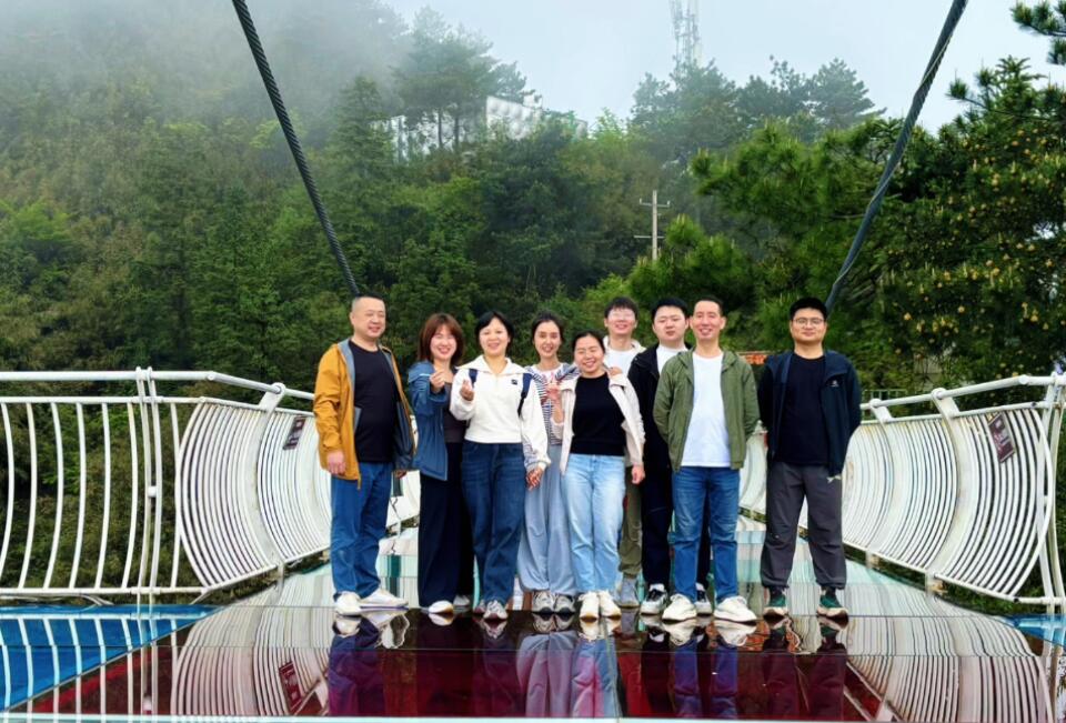 江西金泰公司开展户外团建活动